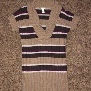 Woman’s Sleeveless Sweater Size Small